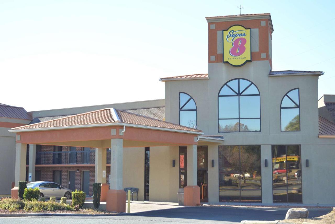 Super 8 By Wyndham Huntersville/Charlotte Area Bagian luar foto